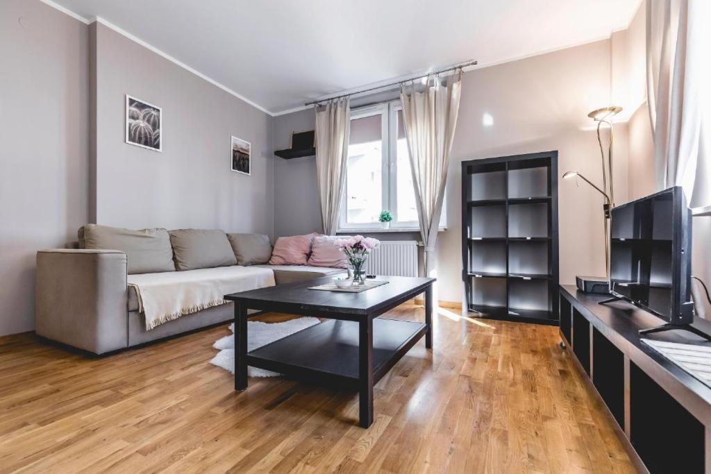 Apartament Niecala Queens Superior لوبلين المظهر الخارجي الصورة